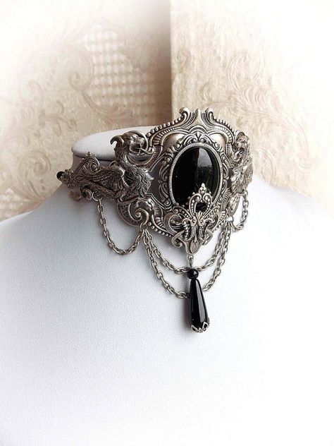 Dragon Choker, Gothic Bracelet, Tiaras Jewellery, Diy Pendant Necklace, Goth Earrings, Choker Black, Bracelet Viking, Jewelry Gothic, Stone Choker