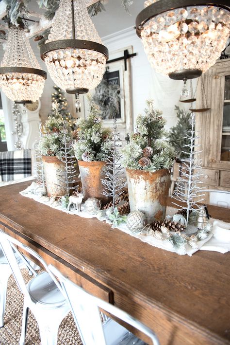 Wintery dining room tablescape @lizmarieblog