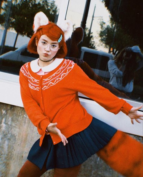 Turning Red Costume Ideas, Turning Red Halloween Costume, Red Panda Costume Diy, Turning Red Cosplay, Turning Red Costume, Panda Costume Diy, Red Panda Costume, Kiki's Delivery Service Cosplay, Panda Costumes