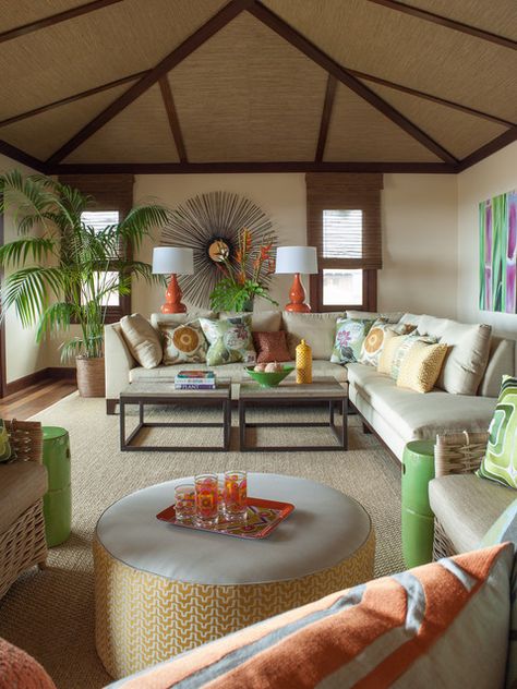 Tropical Eclectic Living Room, Hawaiian Living Room Decor, Hawaii Living Room Tropical Style, Hawaiian Homes Interior, Hawaiian Living Room, Tropical Interior Design Living Rooms, Hawaii Interior Design, Modern Tropical Living Room, Hawaiian Interior Design