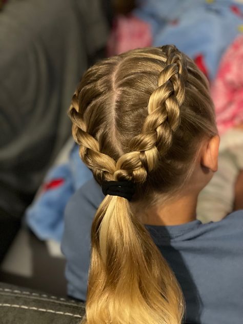 Dance Hairstyles Competition Braid, Hairstyles For Hip Hop Dance, Cheerdance Hairstyle Women, Showmanship Hairstyles, Hairstyles For Hiphop Dancers, Hiphop Dance Hairstyles, Acrobat Hairstyles, Dance Hair Ideas Competition, Jazz Dance Hairstyles Dancers