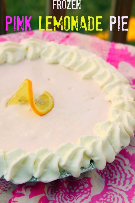 Frozen Pink Lemonade Pie Pink Lemonade Pie, Summer Pie Recipes, Pink Lemonade Cake, Homemade Sweetened Condensed Milk, Lemonade Pie, Lemonade Cupcakes, Summer Pie, Icebox Pie, Lemonade Concentrate