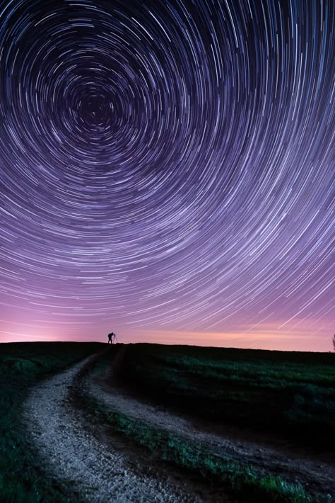 The-Lost-Hour-Andrew-Whyte Titchfield, Hampshire. UK Star Trails Photography, Astronomy Photography, Horsehead Nebula, Time Lapse Photo, Astronomy Pictures, Time Lapse Photography, Star Trails, Space Photos, Jolie Photo