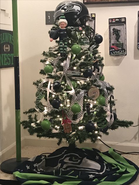 Seahawks Christmas, Dream Future, Future Plans, Christmas Tree, Holiday Decor, Christmas, Home Decor, Home Décor