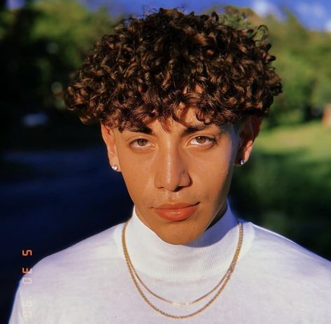 Curly Bowl Cut, Julian Barboza, Tesla Accessories, Modern Bowl, Boys With Curly Hair, Boy Pictures, Bowl Cut, Polo Neck, Roll Neck