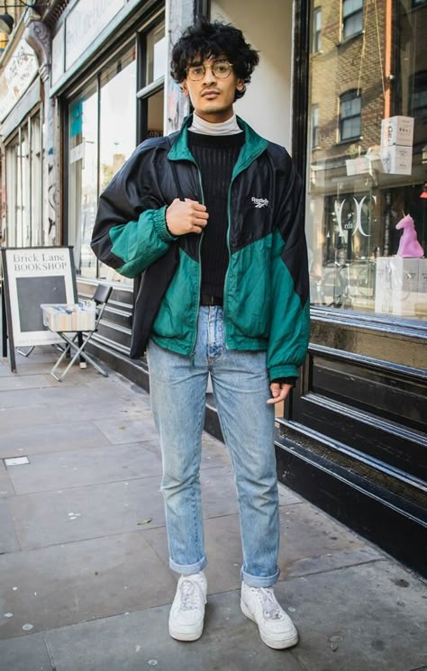 90s Windbreaker Outfit, 80s Windbreaker Outfit, 90s Outfits Men, Vintage Jacket Outfit, 90s Outfit Men, Men's Street Style Photography, Windbreaker Outfit, 80s Windbreaker, Boho Lifestyle