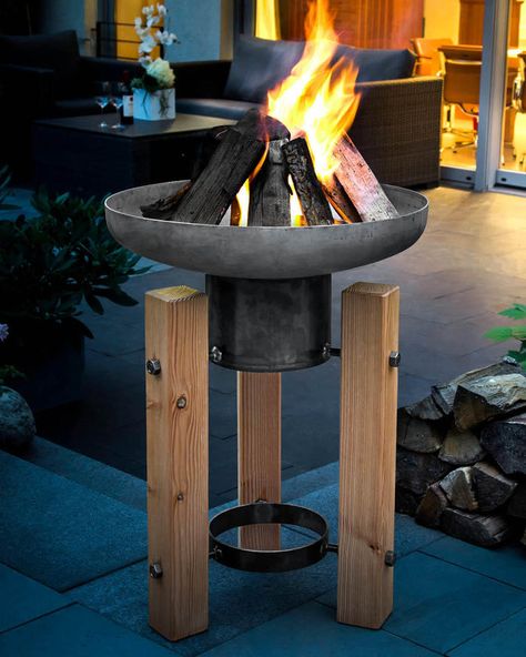 Fire Pit Australia, Diy Fire Pit Ideas, Copper Fire Pit, Outside Fire Pits, Fire Pit Materials, Small Fire Pit, Metal Fire Pit, Bbq Grill Design, Fire Pit Designs