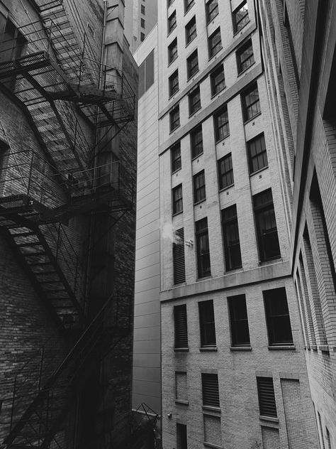 #chicago #photography #aesthetic #dark #blackandwhite #industrial #art #artist #darkaesthetics #darkacademia #city #building Photography Aesthetic Dark, City Girl Aesthetic, Dark City, Chicago Photography, Photography Aesthetic, People Sitting, Industrial Art, Space Time, Aesthetic Dark