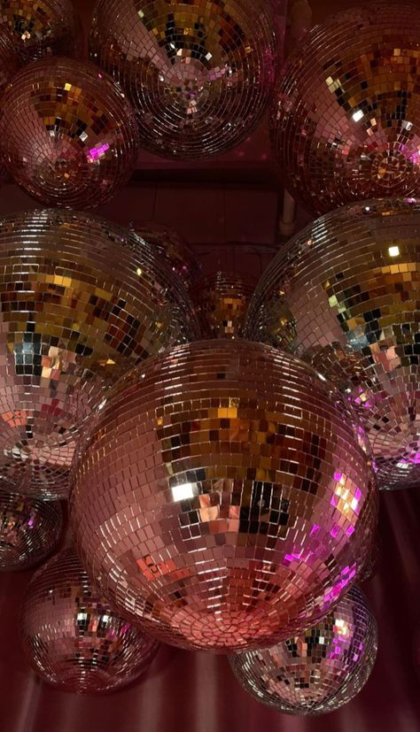 Party Disco Wallpaper Aesthetic, Disco Lights Background, Disco Wallpaper, Fantasy Party, Ball Aesthetic, Mix Photo, Phone Screen Wallpaper, Make It Rain, Disco Balls