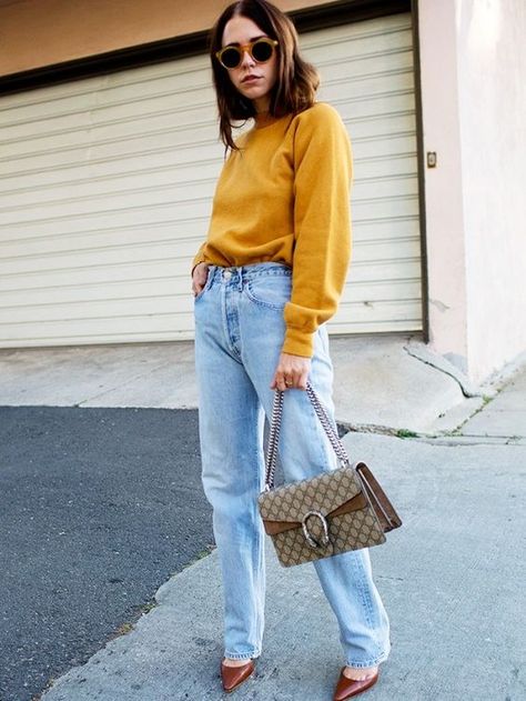 Mode Tips, 2016 Fashion Trends, Blazer Outfit, Spring Look, Cooler Look, Street Look, Mode Inspo, Yellow Sweater, Fashion Week Street Style