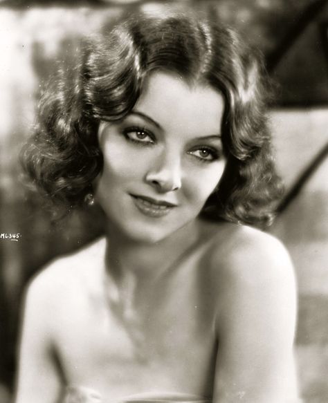 Myrna Loy looks remarkably modern in this picture probably taken in the early 1930s. Myrna Loy, Classic Movie Stars, Vintage Versace, Classic Actresses, Actrices Hollywood, Silent Movie, Hollywood Legends, Hollywood Glam, Silent Film