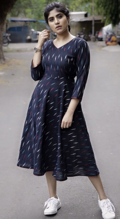 Ikkath Dress Designs, Kalamkari Frocks For Women, Chudhidhar Pattern, Frock Models, Short Frocks, Cotton Dress Pattern, Simple Frock, Ikkat Dresses, Simple Frock Design