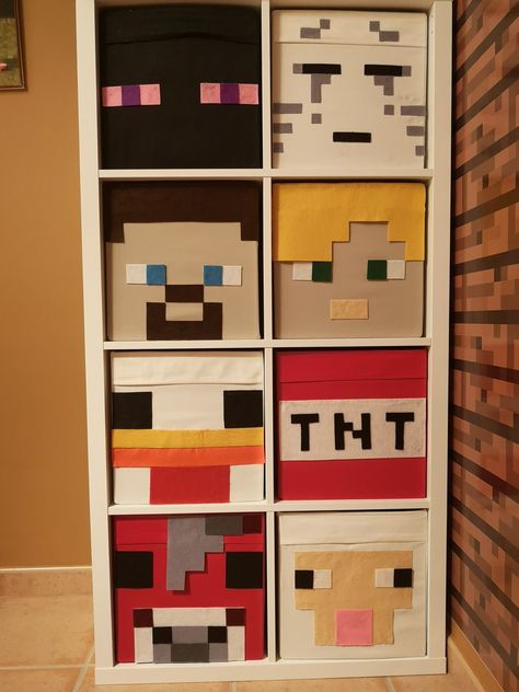 Minecraft Drawers, Minecraft Kids Room Ideas, Minecraft Diy Decor, Gaming Room Ideas Bedrooms, Minecraft Boys Room, Minecraft Kids Room, Minecraft Themed Bedroom, Kids Gaming Room, Minecraft Bedrooms