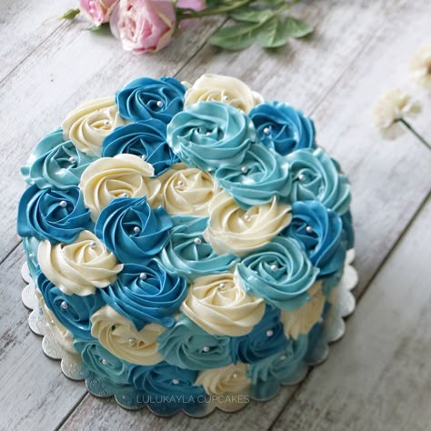 Rose flower buttercream cake Blue Rose Cake Birthday, Blue Floral Cake Birthday, Birthday Cake 2023, Rose Swirl Cake, Cupcakes Images, Flower Buttercream, Rose Cakes, Decorating A Cake, Cake 2023