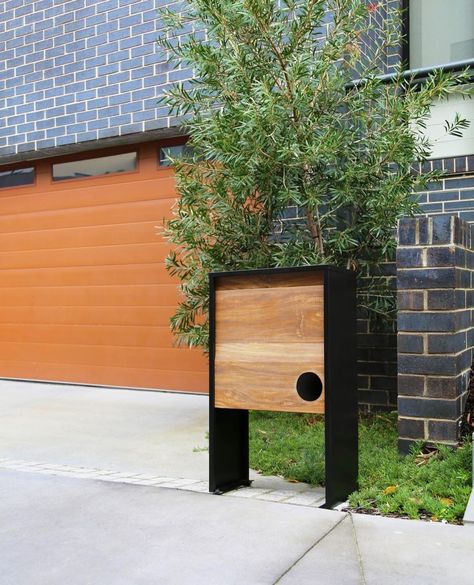 Northcote Pottery on Instagram: “Stylish + practical = our new Spence Letterbox. This letterbox design has it all – a modern look for a modern façade, a large sized…” Letterbox Ideas Australia, Letterbox Ideas, Northcote Pottery, Driveway Paint, Letter Box Design, Gutter Garden, Kerb Appeal, Fence Planters, Letter Boxes