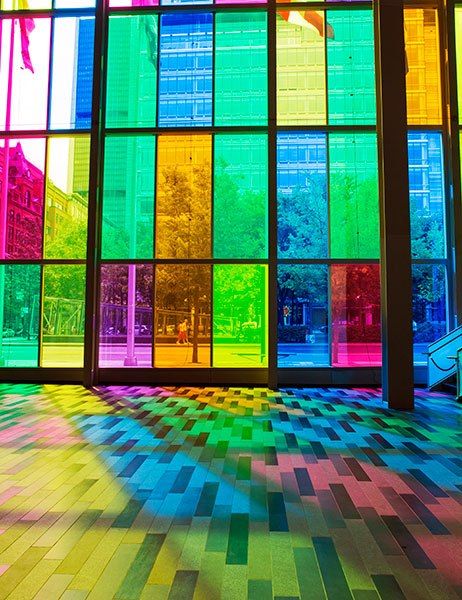 These head-turning buildings from around the world know how to do color Screen Facade, Colorful Buildings, Glass Building, Colourful Buildings, Rainbow Aesthetic, Of Montreal, Unique Buildings, Glass Facades, Glass Printing