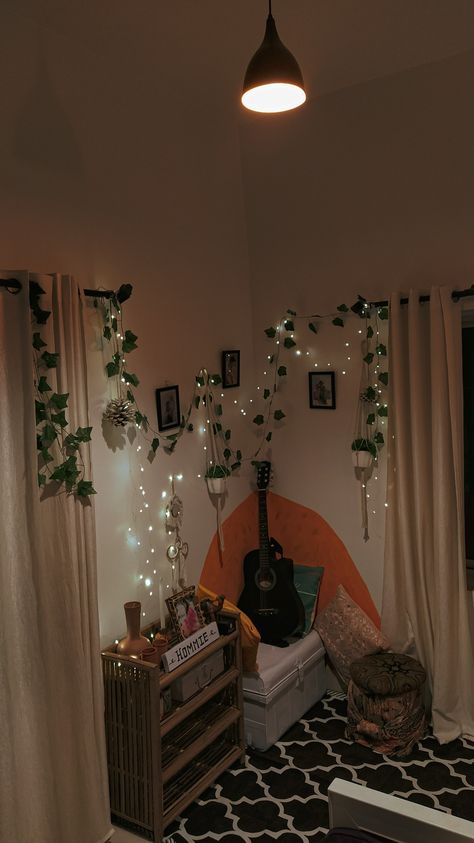 Low Seating Cozy Corner, Get Ready Corner In Bedroom, Fairy Lights Corner Of Room, Aesthetic Room Corner Ideas, Cozy Corner Bedroom Aesthetic, Corner Of Room Ideas, Bedroom Sitting Area Small Cozy Corner, Cosy Corner Ideas, Small Reading Nook Cozy Corner Bedrooms