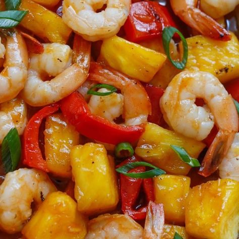 Shrimp Bbq Recipes, Stir Fry Shrimp Recipes, Sweet And Spicy Shrimp, Pineapple Shrimp, Spicy Pineapple, Bbq Shrimp, Shrimp Stir Fry, Homemade Barbecue Sauce, Sauteed Shrimp