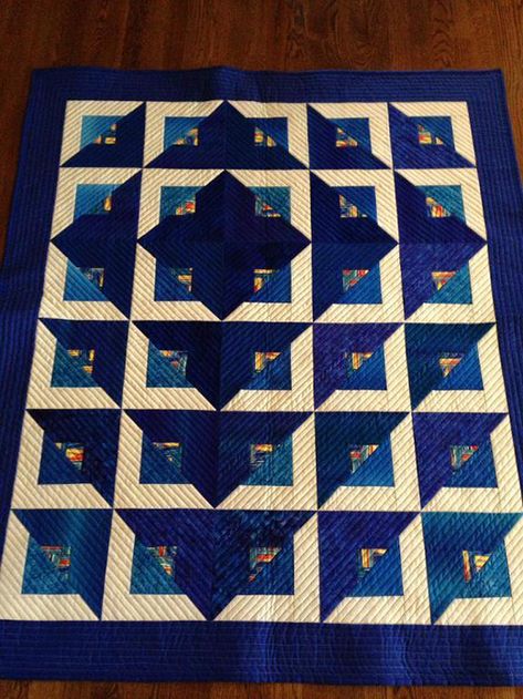 Radiant Quilt Free Tutorial by Cozy Quilt Designs and RJR Fabrics Optical Illusion Quilts, Quilting Designs Patterns, 3d Quilts, Quilt Modernen, Straight Line Quilting, Free Motion Quilt Designs, Log Cabin Quilts, Cozy Quilts, Quilting Techniques