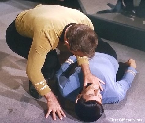 "Return to Tomorrow" s2 e20 Star Trek TOS 1968 Leonard Nimoy Spock First Officer Nims Amok Time, Leonard Nimoy Spock, Spock And Kirk, Star Trek 1, Star Trek Show, Mr Spock, Star Trek Original Series, Star Trek Movies, Leonard Nimoy