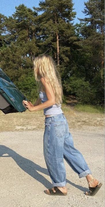 90s Boyfriend Jeans Outfit, 90s Country Fashion, 90s Boho Fashion, Boyfriend Jeans Outfit Fall, 90s Boyfriend Jeans, Boyfriend Jeans Outfit, Jungle Monkey, 90s Boyfriend, Jeans Outfit Women