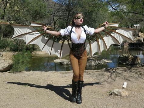 Steam Punk Diy, Steampunk Wings, Moda Steampunk, Gothic Mode, Mode Steampunk, Costumes Couture, Style Steampunk, Steampunk Cosplay, Steampunk Diy