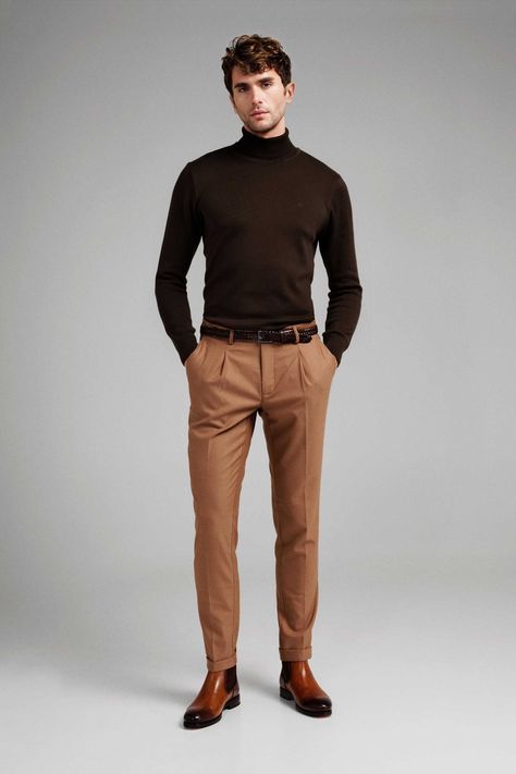 Corduroy Pants Outfits Men, Light Brown Pants Outfit Men, Deep Autumn Outfits Men, Deep Autumn Men, Light Brown Pants Outfit, Brown Outfit Men, Camel Pants Outfit, Autumn Menswear, Brown Pants Men