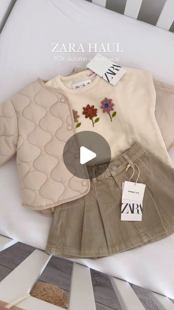 Elena Impieri 🇮🇹🏴󠁧󠁢󠁥󠁮󠁧󠁿 on Instagram: "Absolutely loving the autumn vibes for baby girl @zara 🍂 #babygirl #baby #zara #zarababy #zarakids #babygirloutfit #babyoutfit #babyfever #girlmom #girlmum #firsttimemom #firsttimemum #mumlife" Zara Baby Girl Outfits, Zara Kids Outfits Girl, Zara Kids Baby, Zara Baby Girl, Zara Haul, Zara Outfit, Zara Baby, Zara Kids