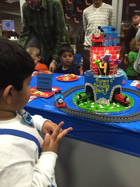 His Thomas the train cake with Gordon chugging around Moving Train Cake Ideas, Thomas Train Birthday Cake, Thomas And Friends Cake, Thomas The Train Cake, Train Theme Birthday Party, Train Cartoon, Thomas Train Cake, Thomas Birthday Parties, Thomas The Train Birthday Party