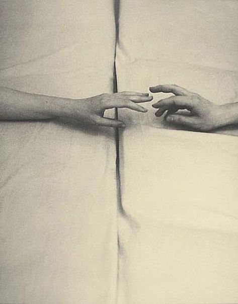 Hands Touching, Tattoos Infinity, Louise Bourgeois, Foto Art, White Photo, Pics Art, White Photography, Black And White Photography, The Edge