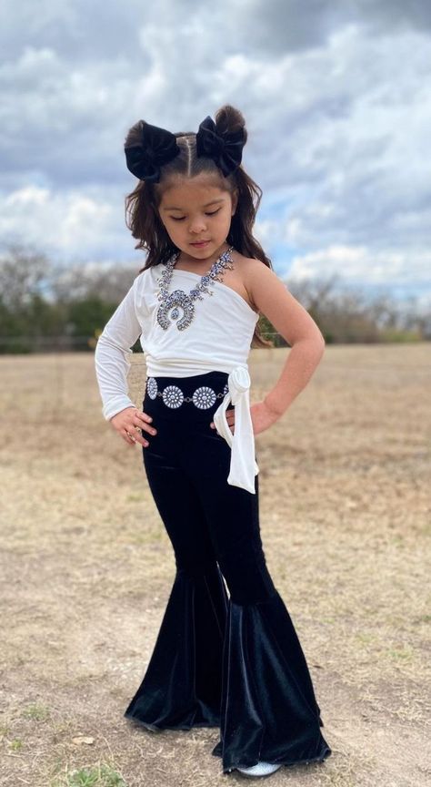 Toddler Girl Country Outfits, Toddler Western Outfit Girl, Country Toddler Girl, Girls Cowgirl Outfit, Toddler Cowgirl Outfit, Western Photoshoot Outfits, Western Birthday Outfit, Jazz Clothes, Country Baby Girl Clothes