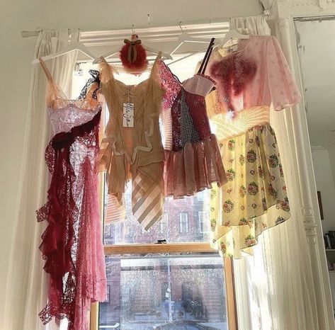 Dreamy Wardrobe Aesthetic, Diy Fashion Aesthetic, Take Out Aesthetic, Girlhood Art, Jeanne Paquin, Types Of Fashion, Coquette Room Decor, Coquette Room, Floral Bedding Sets