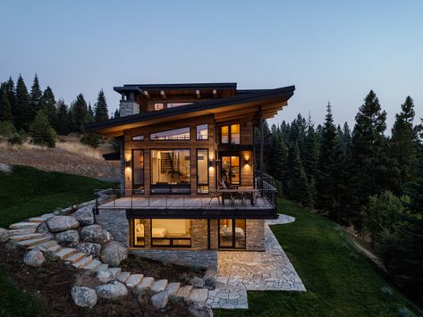 Shed Roof Ideas, Modern Mountain House Plans, Contemporary Mountain Home, Modern Mountain House, Aluminum Windows, Mountain Home Exterior, Exterior Home Design, Roof Ideas, Form Follows Function