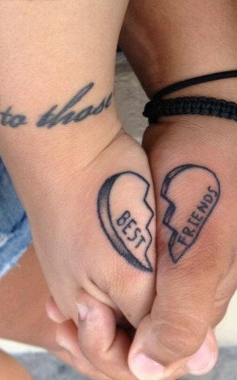 Cute Best Friend Tattoos, Him And Her Tattoos, Matching Friend Tattoos, Matching Best Friend Tattoos, Bestie Tattoo, Couple Tattoos Unique, Tattoo Trend, Bff Tattoos, Tattoos Geometric