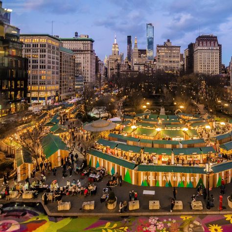 The Union Square Holiday Market, an internationally renowned Holiday Market located in Union Square Park._ photo by @NOEL Y. CALINGASAN . NYC | Twitter Nyc In December, Holiday Market, Union Square, Park Photos, The Union, Christmas Market, Times Square, Dolores Park, York City