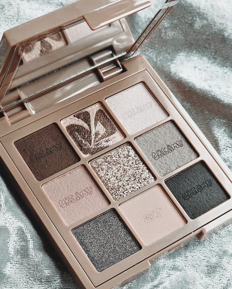 Finding a new love for cool tones this winter 🤍☁️ Have you tried any of the palettes? If so, which do you prefer? @hudabeauty Creamy obsessions eyeshadow palette in Greige 🩶 from: @arcstoreofficial #makeup #creamyobsessions #hudabeauty Makeup Fashion, Have You Tried, Cool Tones, Line Art Drawings, New Love, Huda Beauty, You Tried, Eyeshadow Palette, Line Art