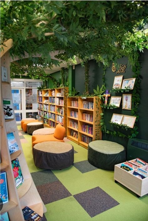 Childrens Library Aesthetic, School Building Interior, Biophilic School Design, Eco Library, Daycare Library Ideas, Small School Library Ideas, Small Public Library, Childrens Library Design, Library For Kids