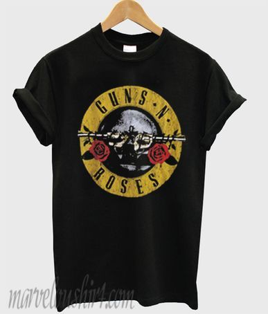 $12.70 – $23.74 Buy Gun n Roses Black T-Shirt This t-shirt is Made To Order, one by one printed so we can control the quality. We use newest DTG Technology to print on to Gun n Roses Black T-Shirt. gunsnrroses // rocktshirt // tees // funnytees // graphictees // #gunsnrroses #rocktshirt #tees #funnytees #graphictees Green Day Revolution Radio, Roses Black, Logo T Shirts, Games Of Thrones, T Shirt World, Logo T, Rock T Shirts, Looks Chic, Trend Fashion