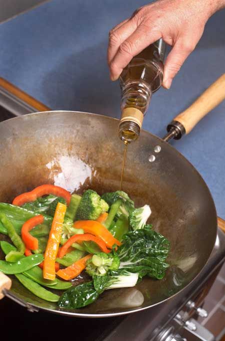 Recipes Using A Wok, Cooking In A Wok, Wok Meals, Pork Cooking Temperature, Stir Fry Vegetables, Stir Fry Wok, Wok Recipes, Vegetables Food, Wok Cooking