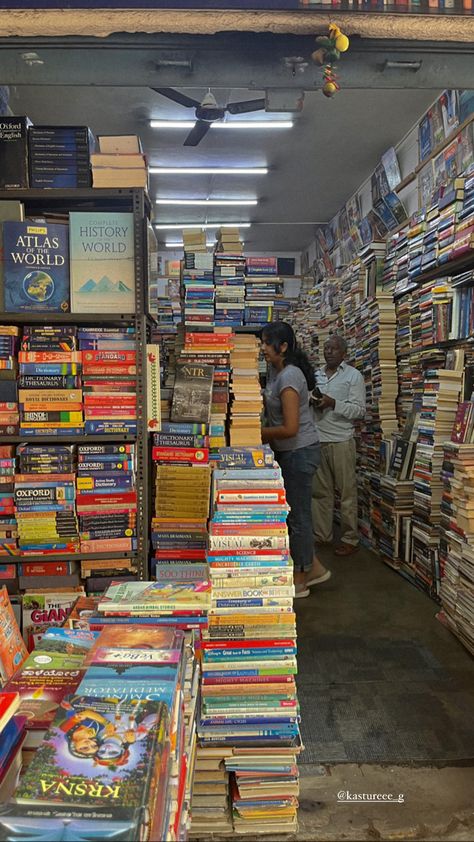 An image that shows bookstore aesthetics Dream City, Book Store, Book Aesthetic, Book Club Books, Bookstore, Book Club, Book Worms, Books To Read, Books