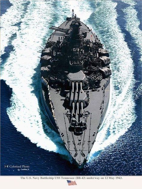 Aerial view of the US Navy battleship USS Tennessee (BB-43), 12 May 1943 World Of Warships Wallpaper, Us Battleships, Navi A Vela, Us Navy Ships, Aircraft Carriers, Pearl Harbor Attack, Naval History, United States Navy, Pearl Harbor