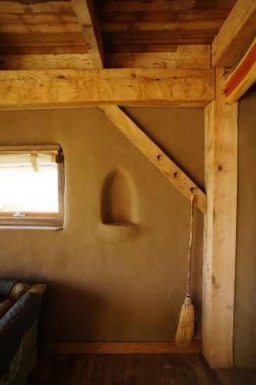 Plastering Walls With Clay Plaster | The Year of Mud Plaster Recipe, Plastering Walls, Plaster Walls Diy, Cob House Interior, Plaster House, Mud Plaster, Cob Home, Cob Building, Earth Bag Homes