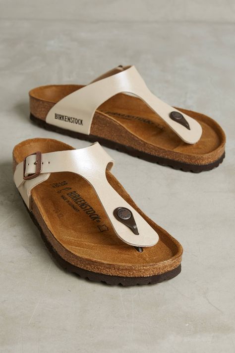 Birkenstock Gizeh Sandals Birkenstock Outfit, Tokyo Street Fashion, Summer Footwear, Monochrome Outfit, Sandals White, Birkenstock Florida, Birkenstock Sandals, Kinds Of Shoes, Cute Sandals