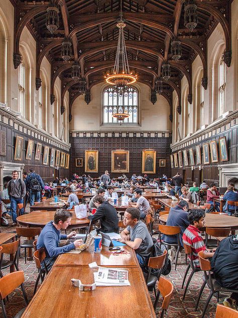 Hutchinson Commons – University of Chicago (Chicago, IL) College Dining Hall, Hyde Park Chicago, Boarding School Aesthetic, College Vibes, University Of Chicago, College Aesthetic, The University Of Chicago, Dream College, Cornell University