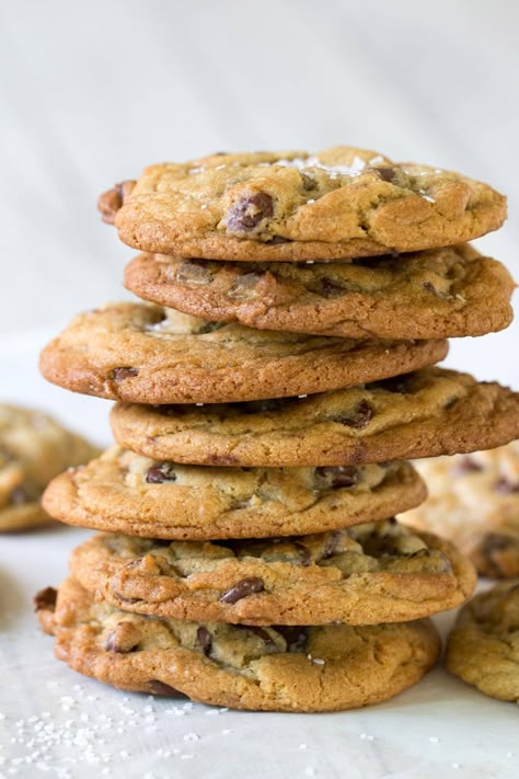 Salty Chocolate Chip Cookies, Brown Sugar Chocolate Chip Cookies, Chocolate Chip Cookies Bars, Cookies With Chips, Coconut Oats, Crispy Chocolate Chip Cookies, Salted Chocolate Chip Cookies, Chocolate Chips Cookies, Best Chocolate Chip Cookies Recipe