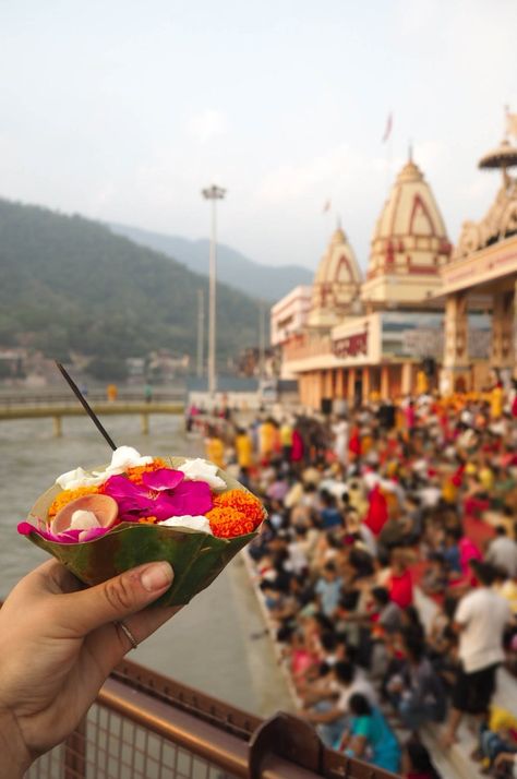 Rishikesh India Pictures, India Vacation Aesthetic, India Trip Aesthetic, Indian Travel Aesthetic, India Travel Aesthetics, India Aesthetic Culture, Rishikesh Photography, Mahadev Picture, Varanasi Photography Beautiful