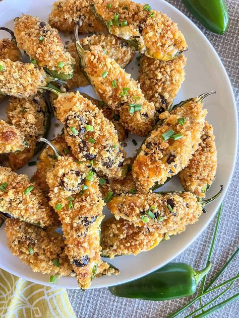 Fried Stuffed Jalapeno Peppers, Jalapeños Recipes, Pickle Poppers, Popper Recipes, Stuffed Jalapeno Poppers, Perfect Thanksgiving Dinner, Fancy Appetizer Recipes, Stuffed Jalapeno, Stuffed Jalapenos