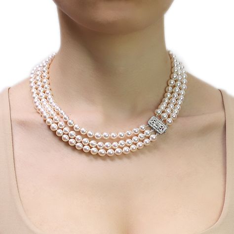 We present a 3 strand pearl necklace of “Akoya” joy to light up your neck. This stunning saltwater Akoya pearl necklace is designed with Akoya pearls of high lustre and pinkish overtones. Not to be outdone, the safety clasp is a gorgeous filigree design of 14 carat white gold set with diamonds. Pearl Necklace Outfit, Braided Rug Diy, Rug Diy, Akoya Pearl Necklace, Fine Pearl Jewelry, Lucky Jewelry, Necklace Outfit, Pearl Gifts, Gold Mangalsutra Designs