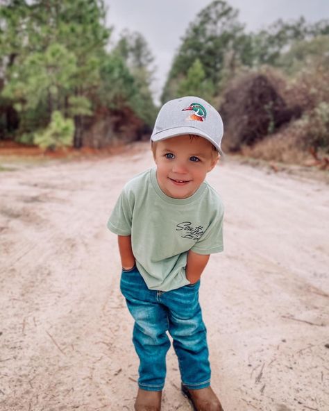 Baby Cowboy Outfits, Todlers Pictures Cute, Country Kids Outfits, Boys Western Outfit, Southern Boy Outfits, Country Baby Outfits, Western Baby Outfits, Country Baby Boy Outfits, Little Country Boy