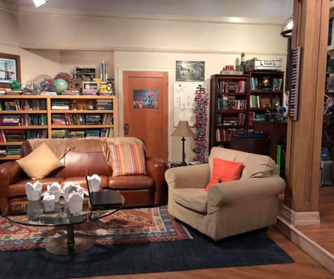 Tbbt Aesthetic, Big Bang Theory Set, Big Bang Theory Shirts, Bigbang Theory, Big Bang Theory Penny, Big Bang Theory Sheldon, The Bigbang Theory, Warner Bros Studio Tour, Laverne & Shirley